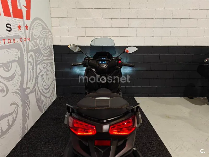 Yamaha XMAX 300 – Vista 13
