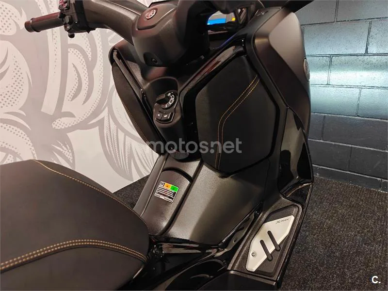 Yamaha XMAX 300 – Vista 9