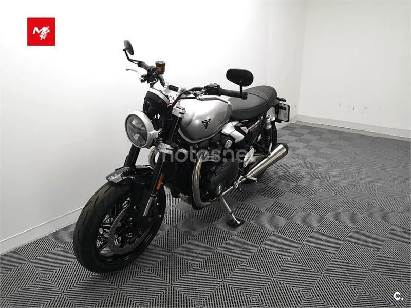 Triumph Speed Twin 1200 – Vista 15