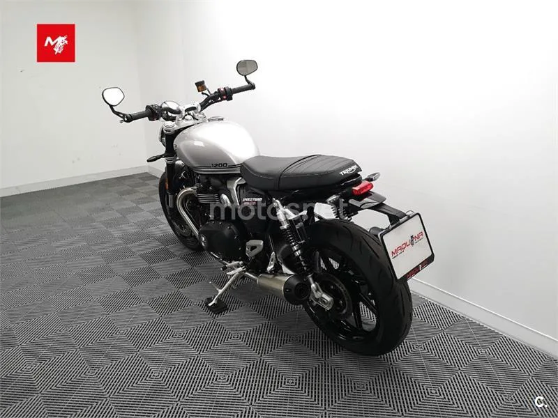 Triumph Speed Twin 1200 – Vista 17