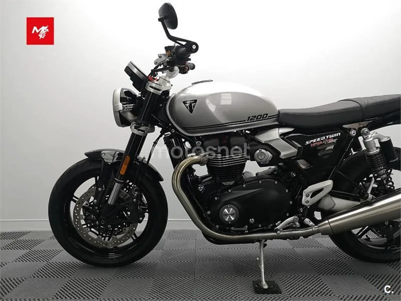 Triumph Speed Twin 1200 – Vista 19