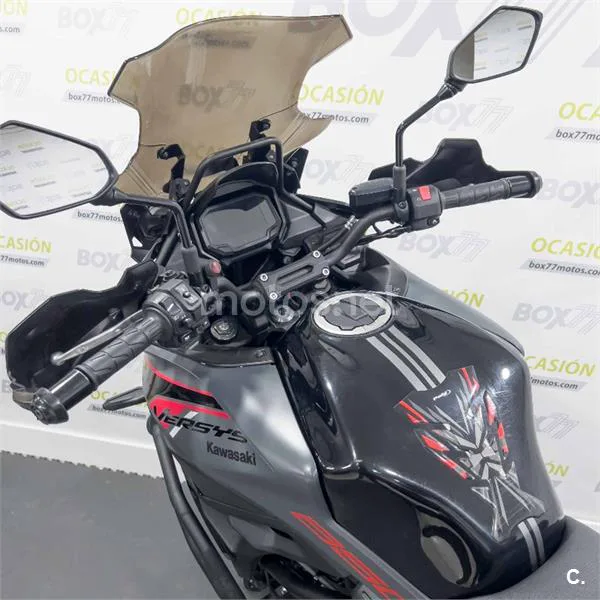 Kawasaki Versys – Vista 11
