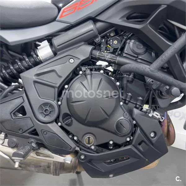 Kawasaki Versys – Vista 21