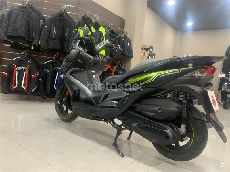 Kawasaki J300 – Vista 7