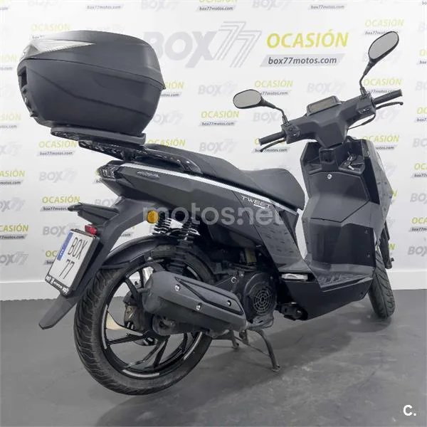 Peugeot Tweet 125 – Vista 6