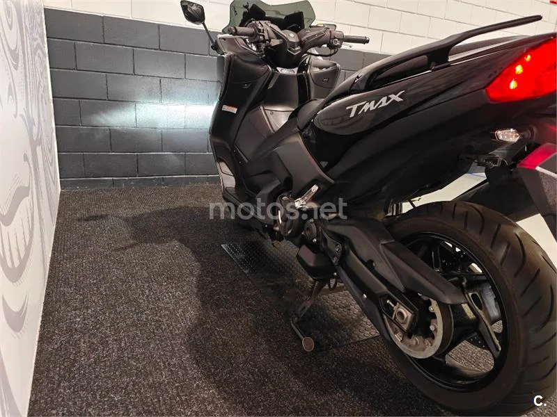 Yamaha TMAX – Vista 5
