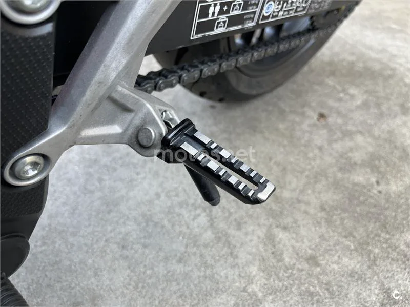 Honda CB 750 Hornet – Vista 3
