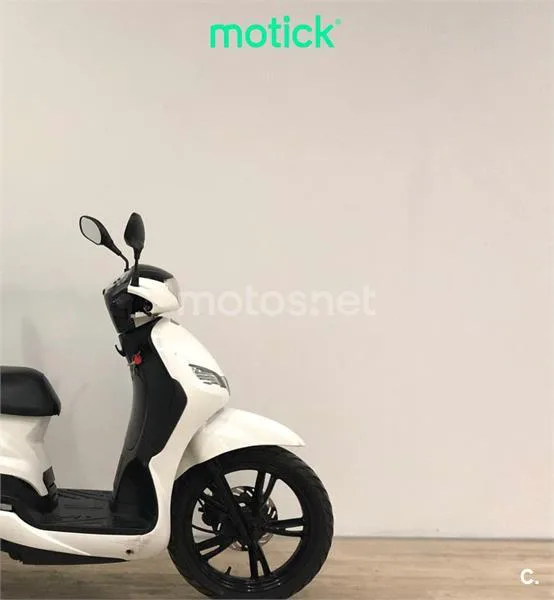 Peugeot Tweet 125 – Vista 3