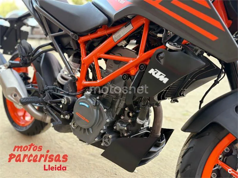 KTM 125 – Vista 15