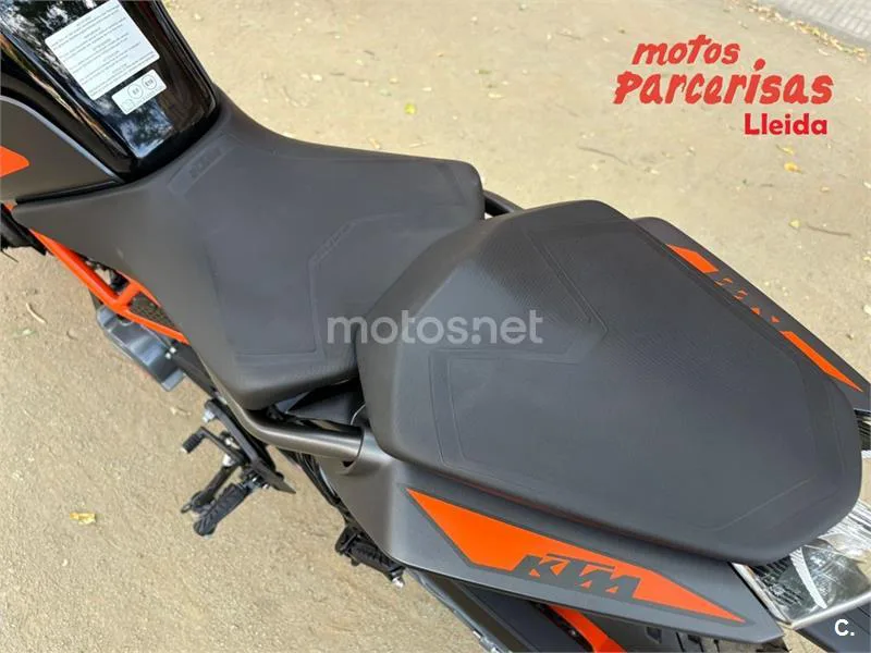 KTM 125 – Vista 8