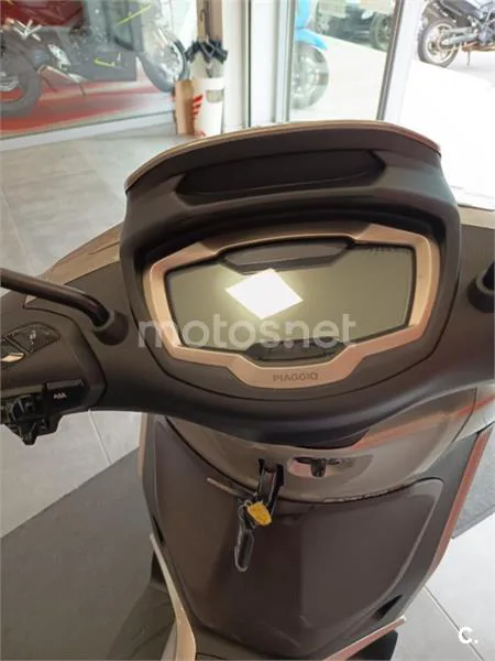Piaggio Beverly – Vista 10