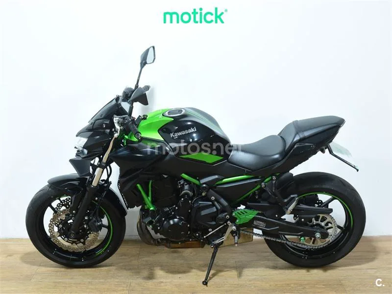 Kawasaki Z650 – Vista 7