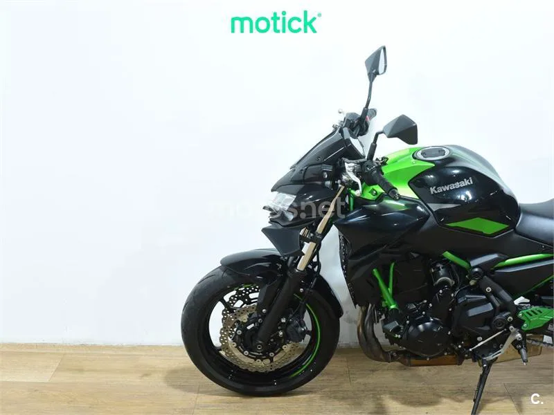 Kawasaki Z650 – Vista 8