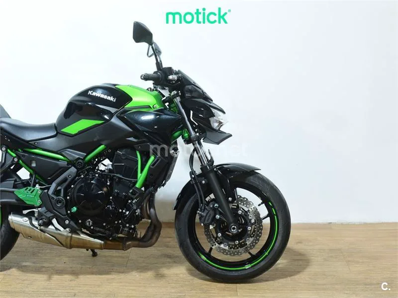 Kawasaki Z650 – Vista 4