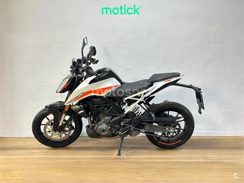 KTM 390 – Vista 7