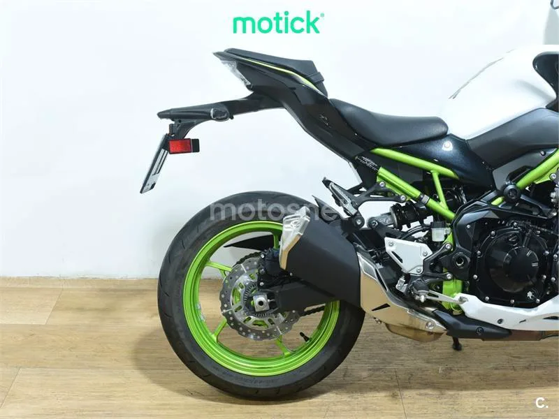 Kawasaki Z900 – Vista 3