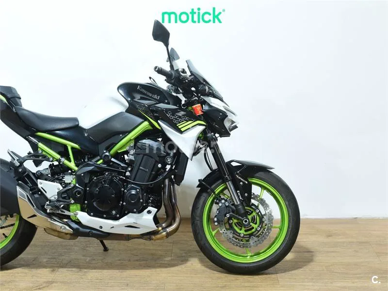 Kawasaki Z900 – Vista 4