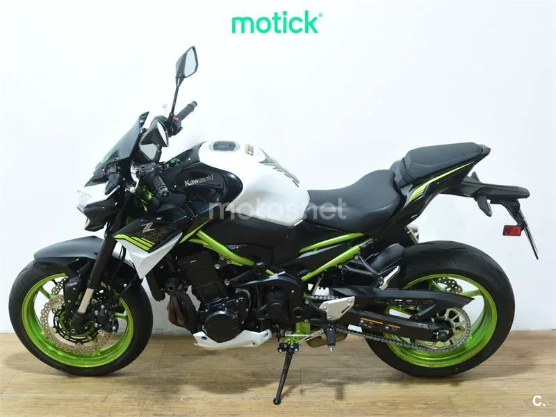 Kawasaki Z900 – Vista 7