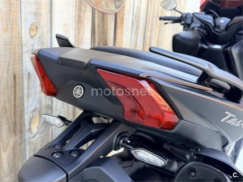 Yamaha TMAX – Vista 17