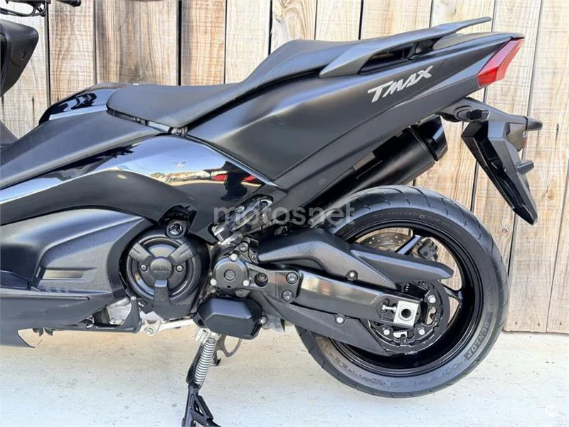Yamaha TMAX – Vista 3