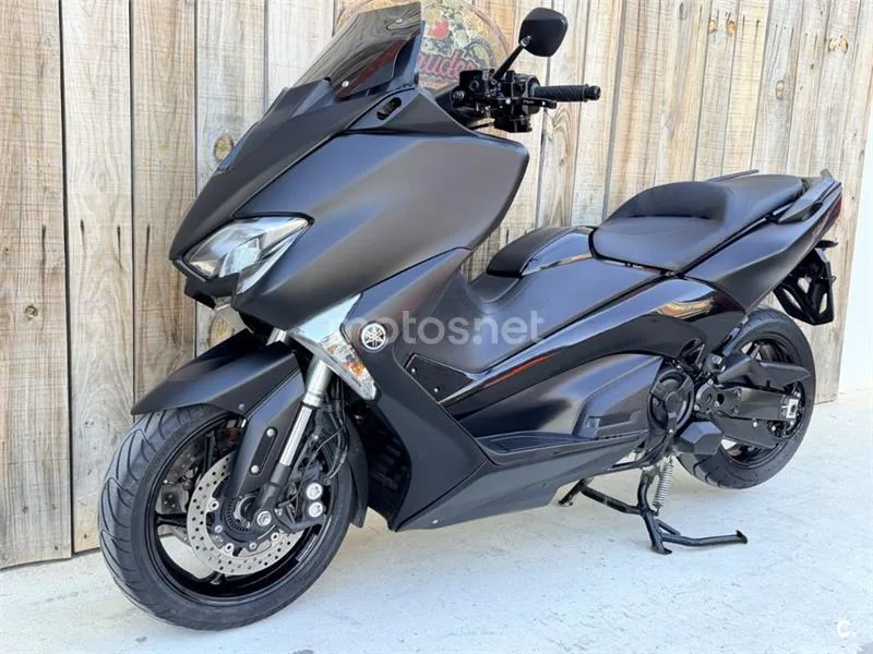 Yamaha TMAX – Vista 6
