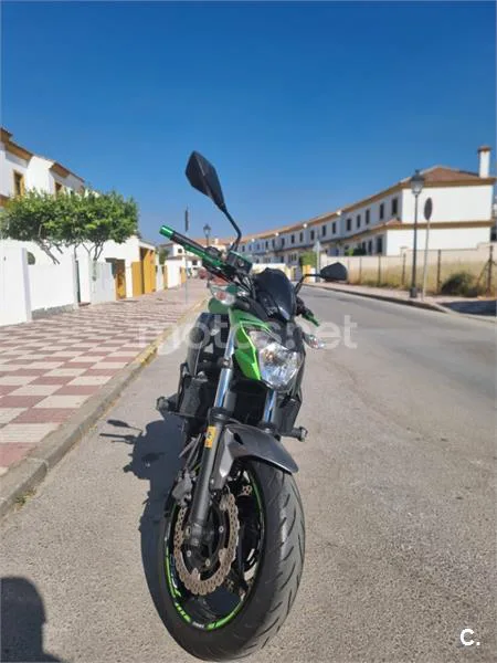 Kawasaki Z650 – Vista 2