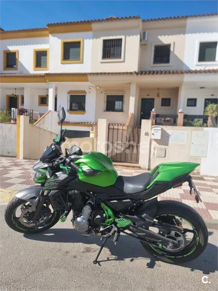 Kawasaki Z650 – Vista 3