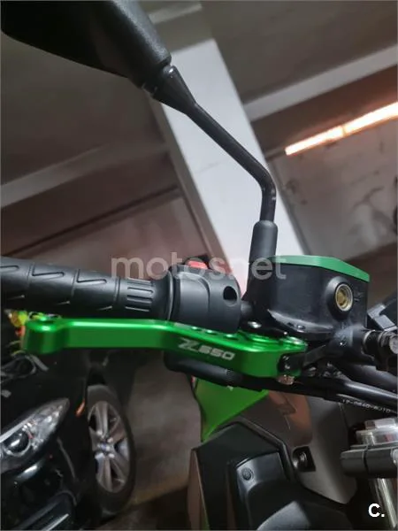 Kawasaki Z650 – Vista 10