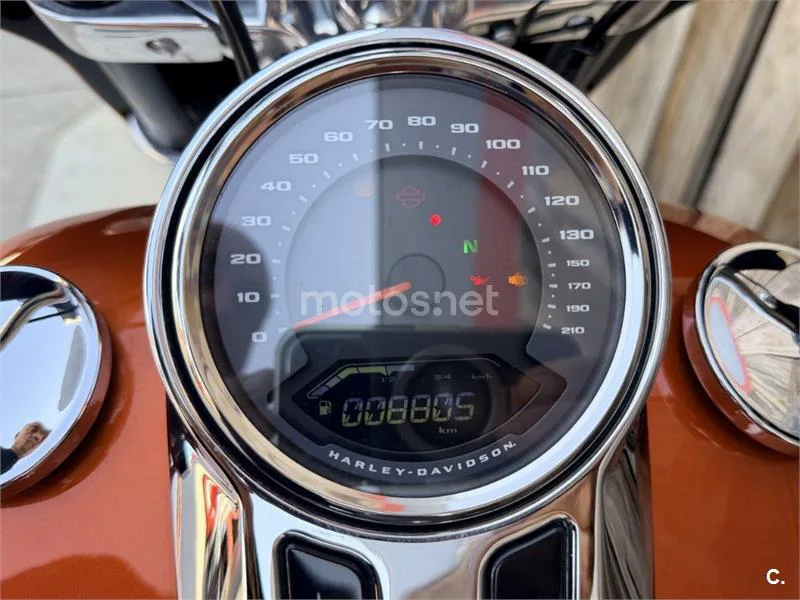 Harley-Davidson Sport Glide – Vista 12