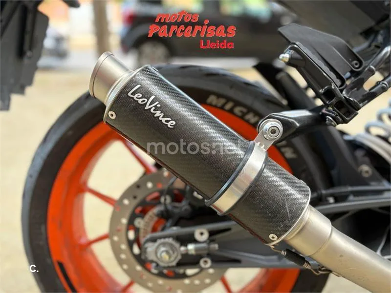 KTM 125 – Vista 13