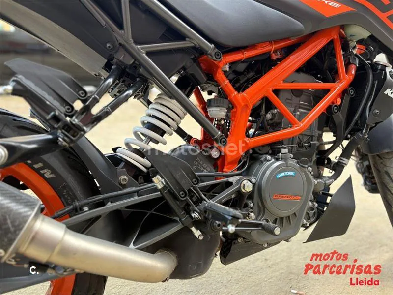 KTM 125 – Vista 14