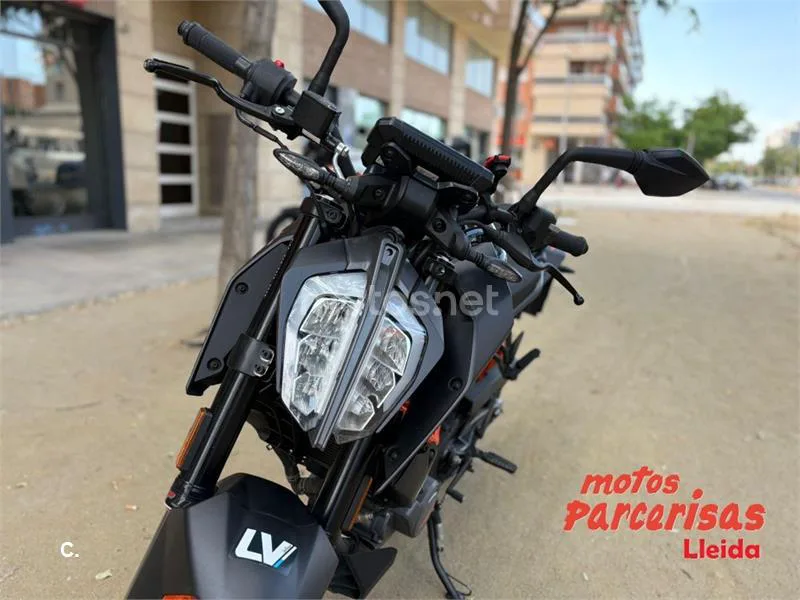 KTM 125 – Vista 19
