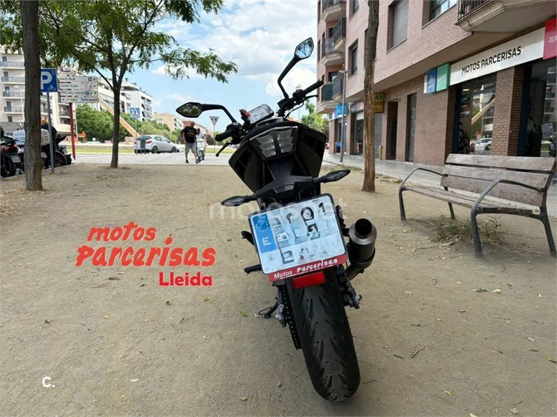 KTM 125 – Vista 20