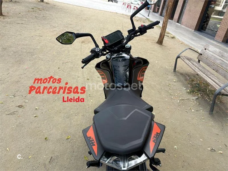 KTM 125 – Vista 21