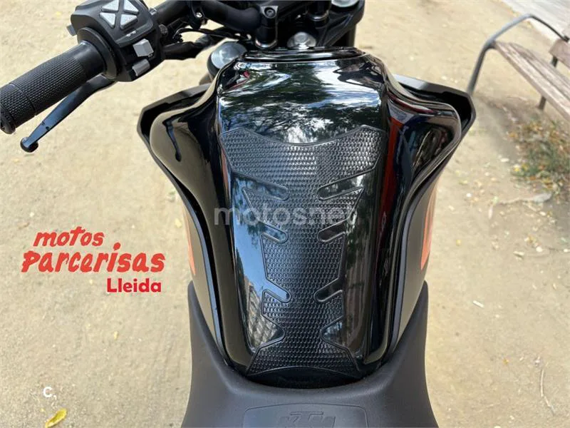KTM 125 – Vista 22