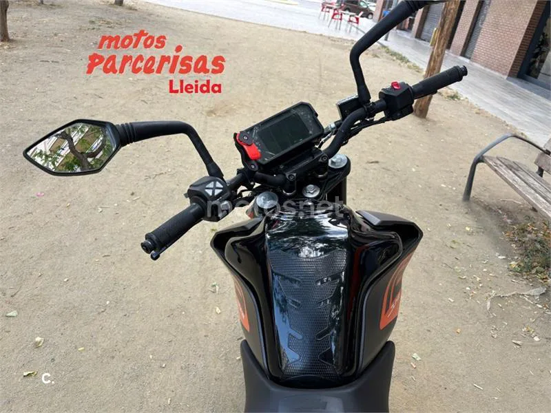 KTM 125 – Vista 23
