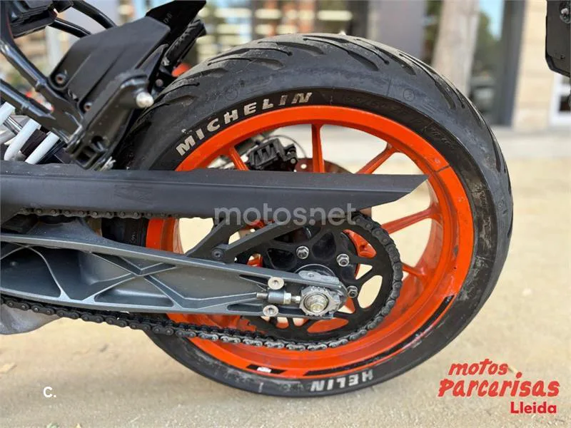 KTM 125 – Vista 8