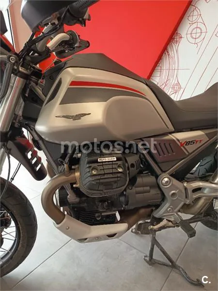 Moto Guzzi V85 TT – Vista 3