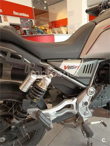 Moto Guzzi V85 TT – Vista 8
