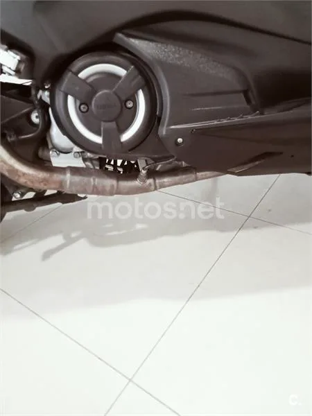 Yamaha TMAX 530 – Vista 18