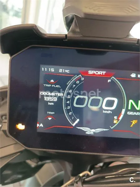 Moto Guzzi V85 Strada – Vista 13