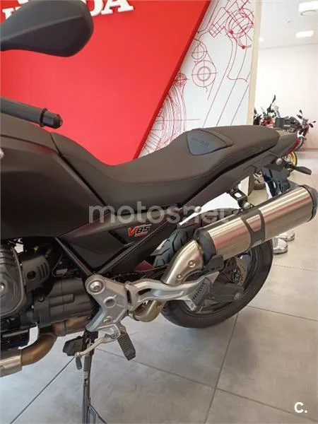 Moto Guzzi V85 Strada – Vista 3