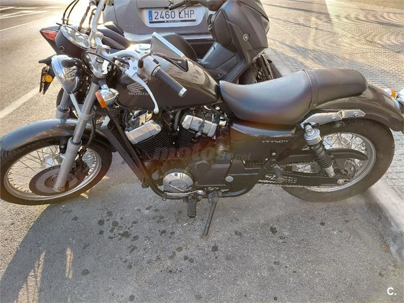 Honda VT 750 S – Vista 2