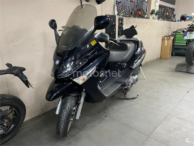 Piaggio X EVO 125 – Vista 8