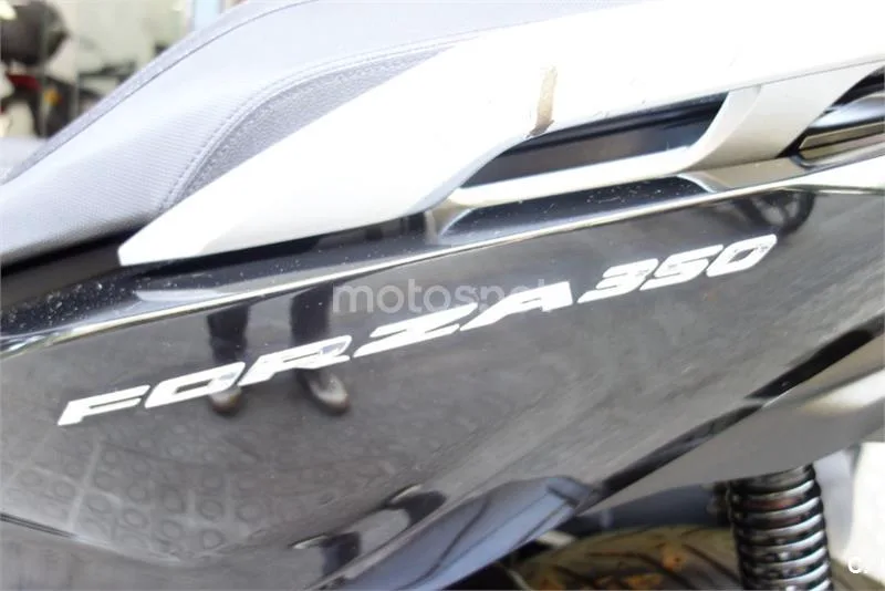 Honda Forza 350 – Vista 4