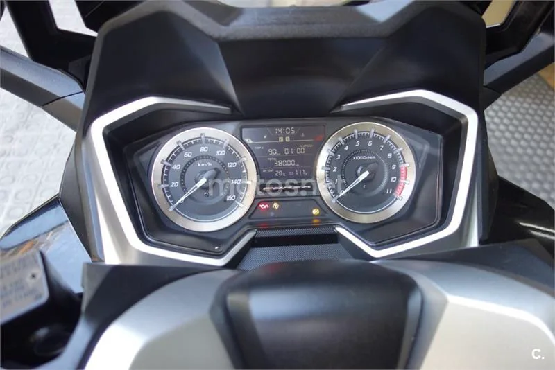 Honda Forza 350 – Vista 7
