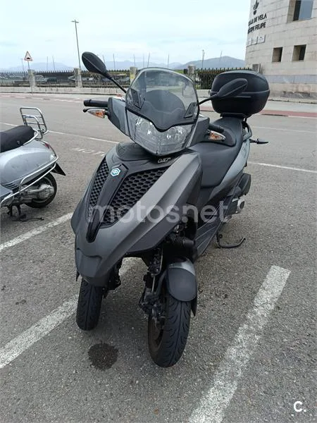 Piaggio MP3 – Vista 2