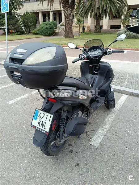 Piaggio MP3 – Vista 6