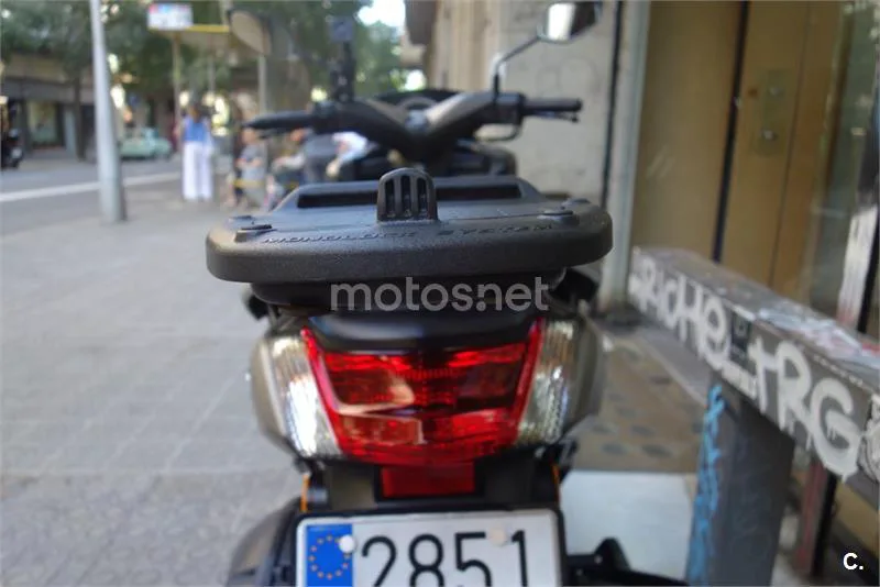 Yamaha NMAX – Vista 11