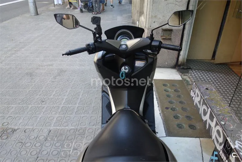 Yamaha NMAX – Vista 12